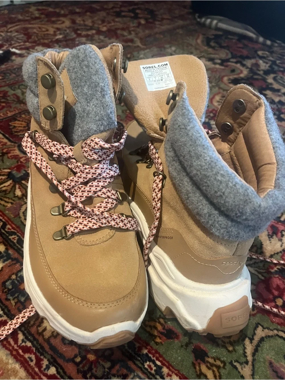 Sorel Women’s Tan and Gray Lace-Up Kinetic Waterproof Boots